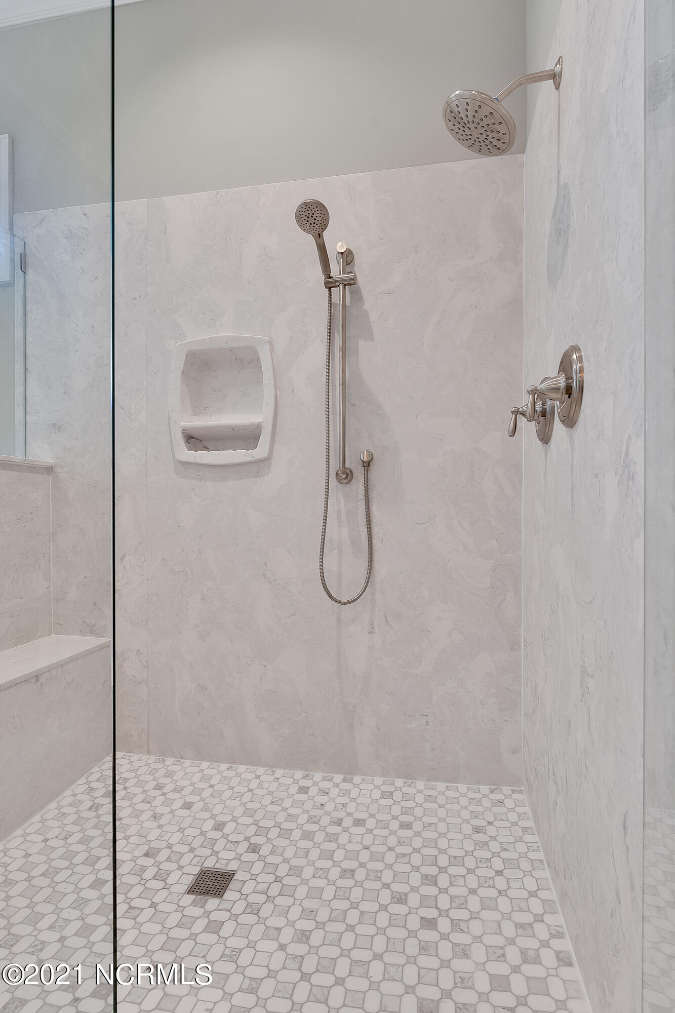 1321 Grove Point Road Wilmington, NC 28409 - Photo 14 of 30 Master Shower