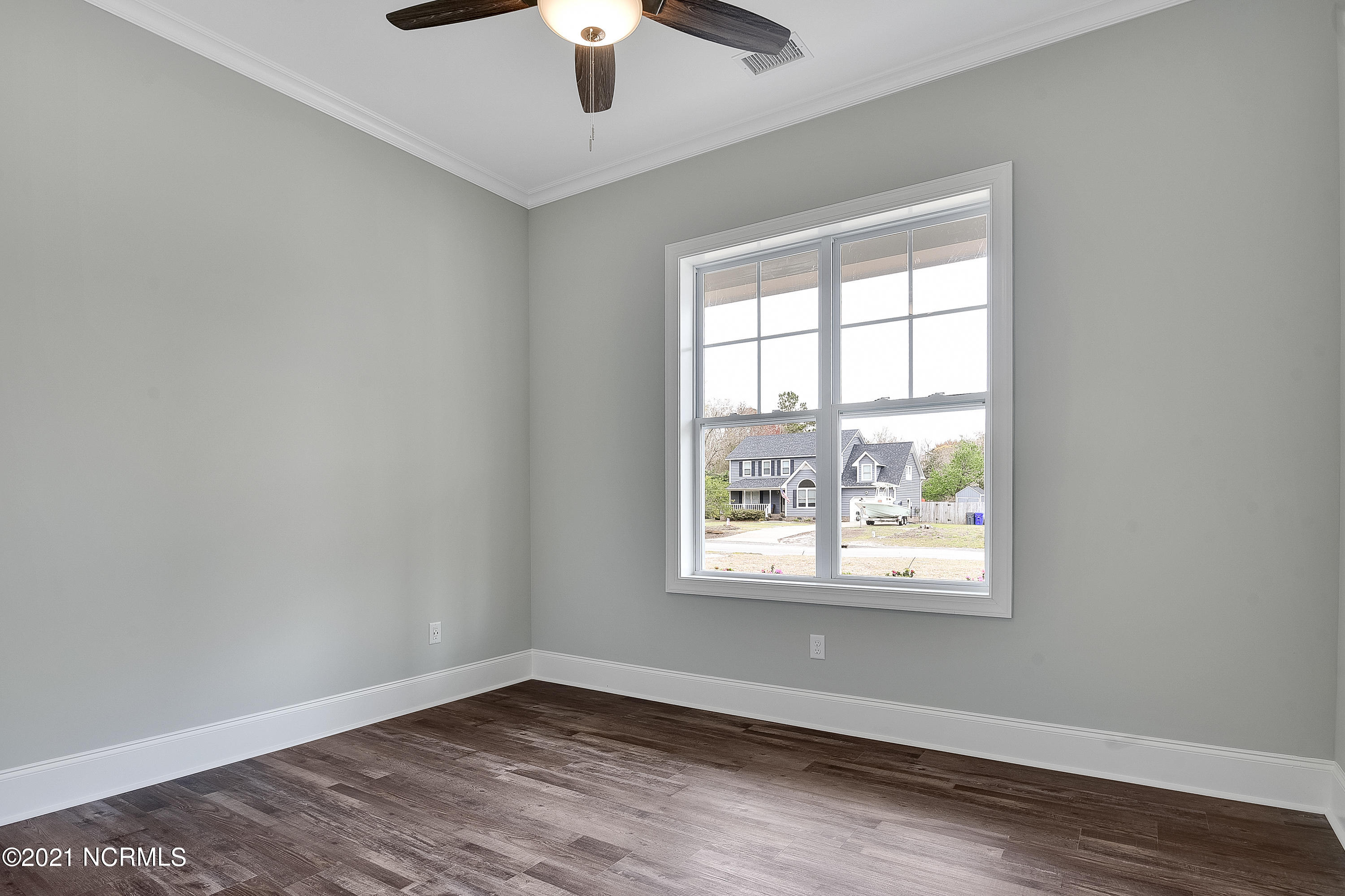 1321 Grove Point Road Wilmington, NC 28409 - Photo 16 of 30 2nd Bedroom