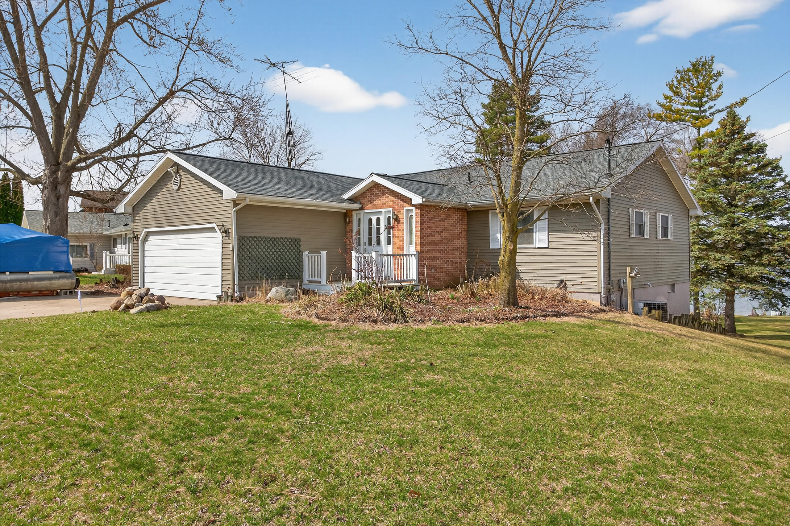 10800 Waldron Road Jerome, MI 49249 - Photo 1 of 83 0N0A6260