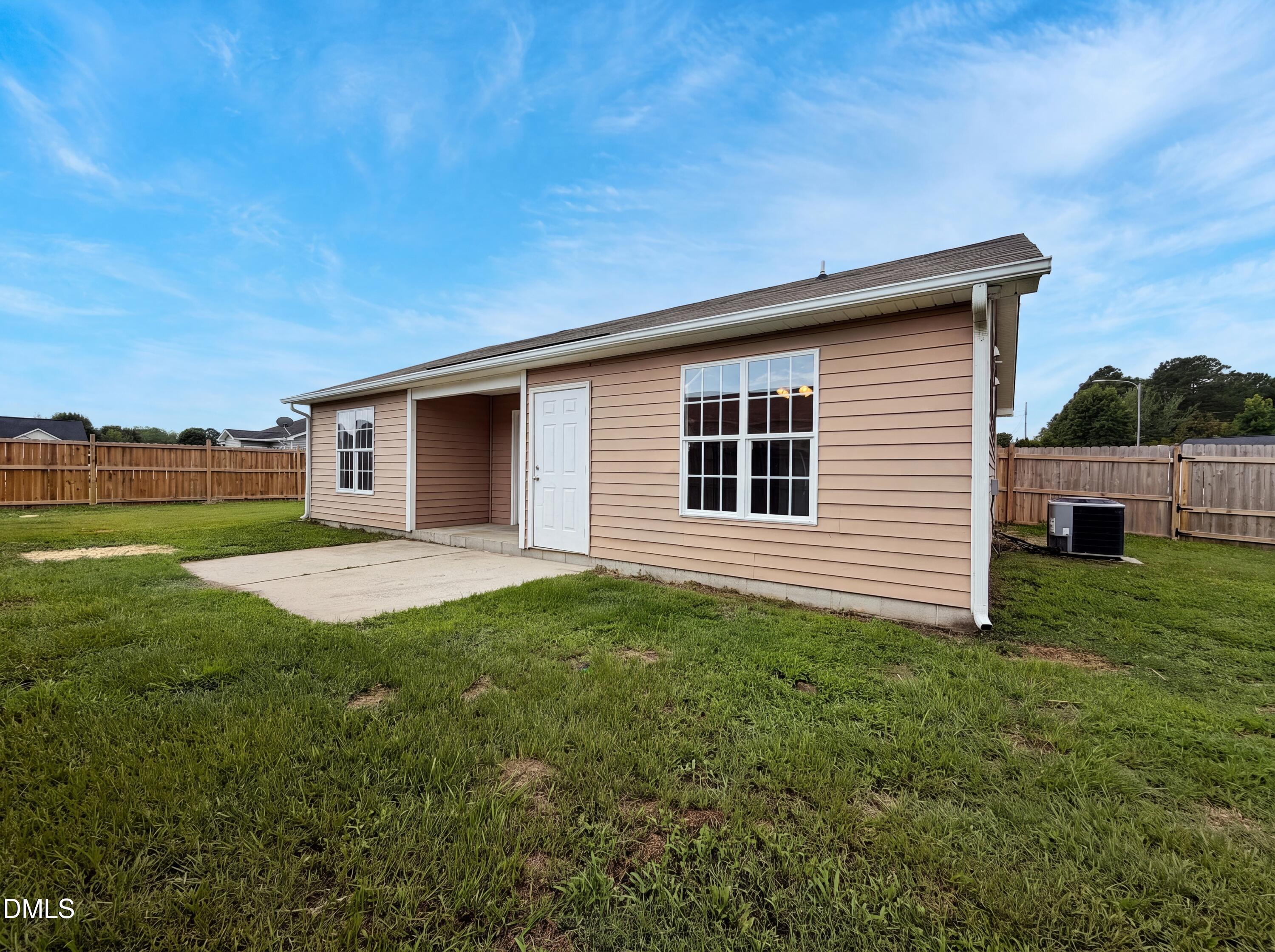 102 Reebe Circle Selma, NC 27576 - Photo 15 of 16 photo_05