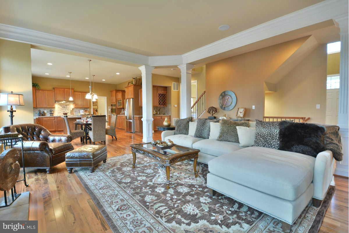 8835 Rommel Drive Lorton, VA 22079 - Photo 12 of 30 Fluted Columns, Crown Molding
