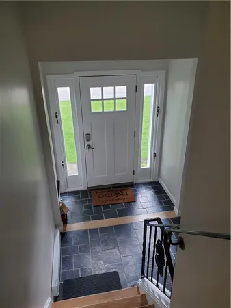 $2,600 | 440 Forest Avenue, Unit 1, Middletown, RI 02842