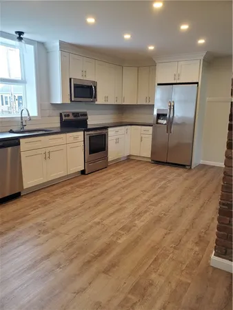 $2,600 | 440 Forest Avenue, Unit 1, Middletown, RI 02842