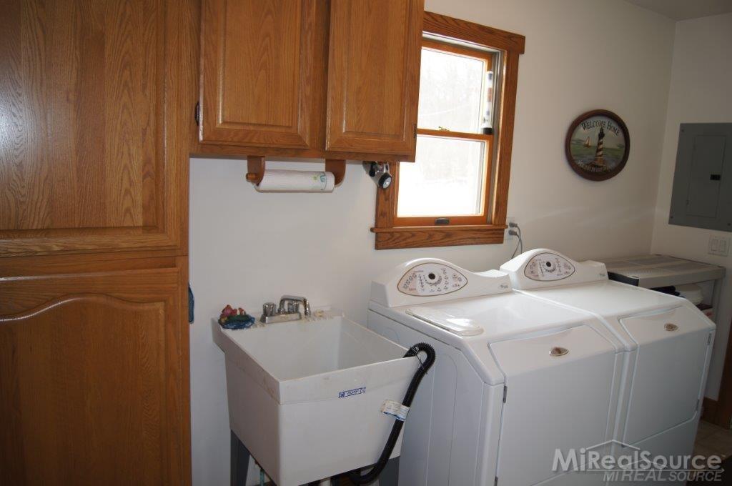 3883 Hunt Road Lapeer, MI 48446 - Photo 8 of 22
