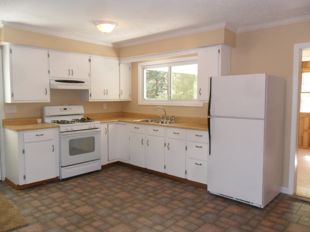 10128 South 17 Road Cadillac, MI 49601 - Photo 12 of 12 1812473-11.JPG