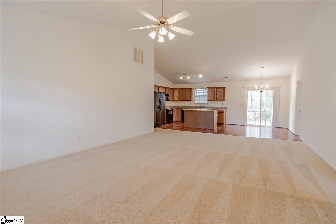 120 Catterick Way Fountain Inn, SC 29644 - Photo 4 of 18