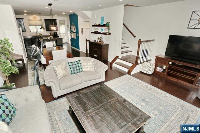 12-30 Plaza Road Fair Lawn, NJ 07410 - Photo 18 of 34