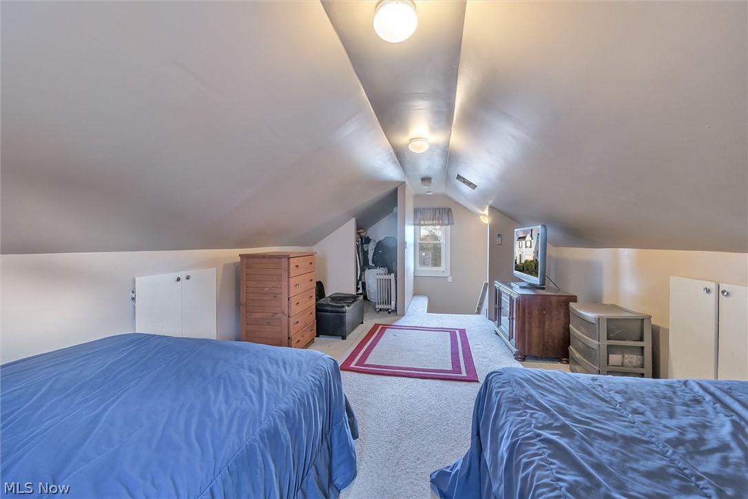 4015 Stilmore Road Cleveland, OH 44121 - Photo 24 of 33