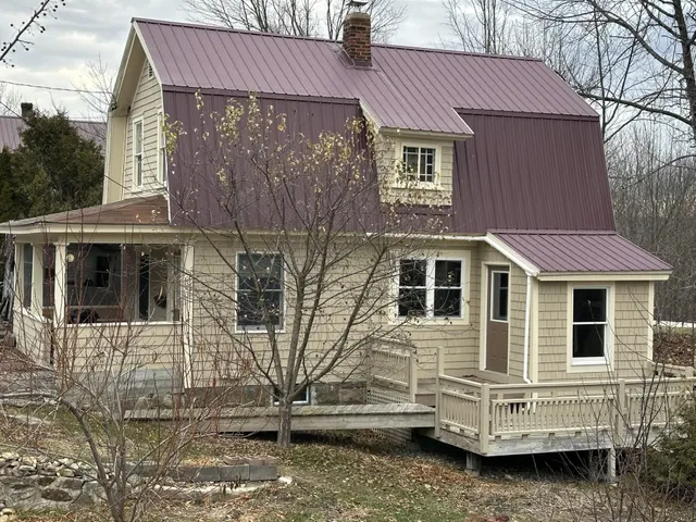 $179,900 | 518 Western Avenue, Berlin, NH 03570