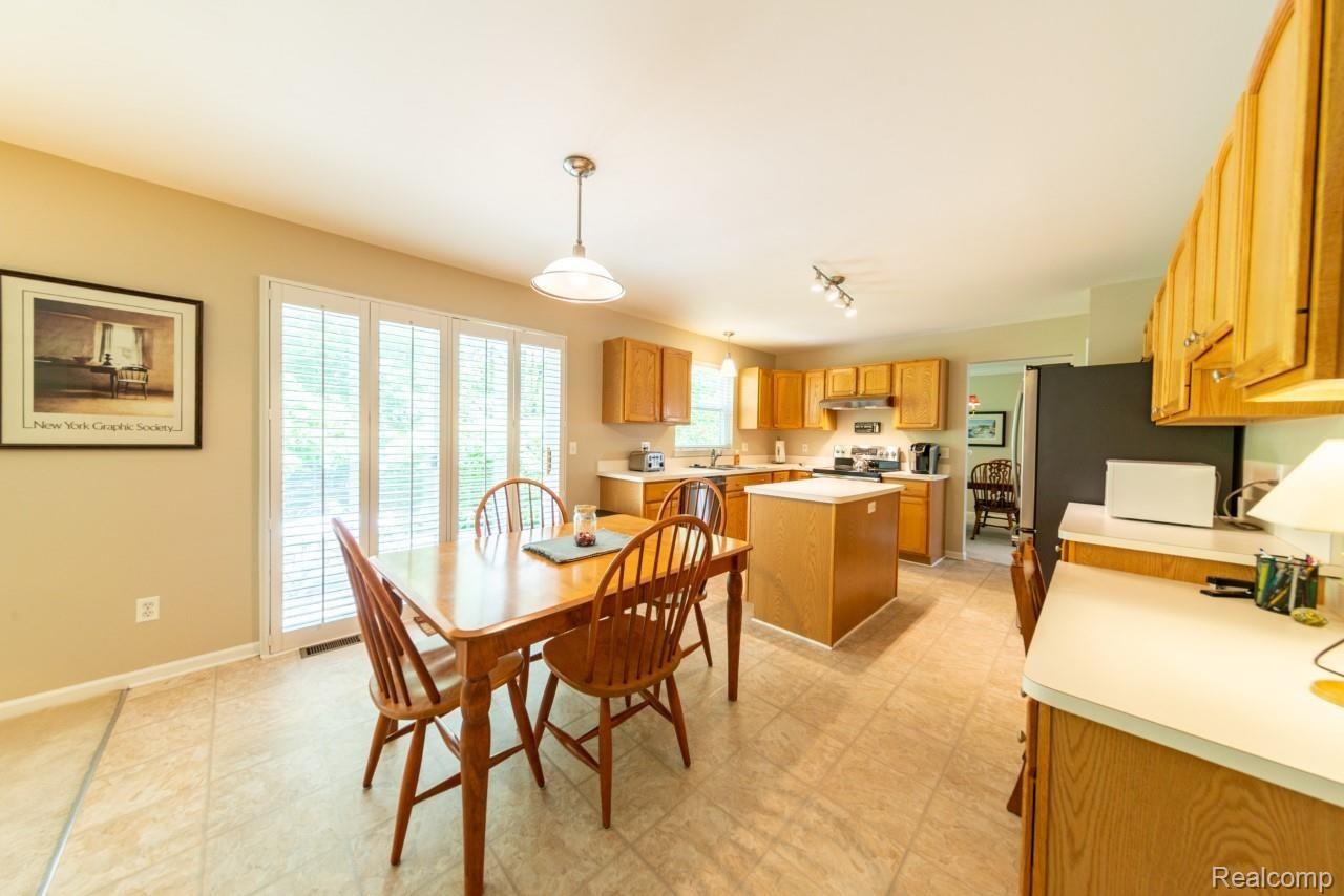 2785 Long Meadow Lane Rochester, MI 48307 - Photo 17 of 55 lo13.jpg