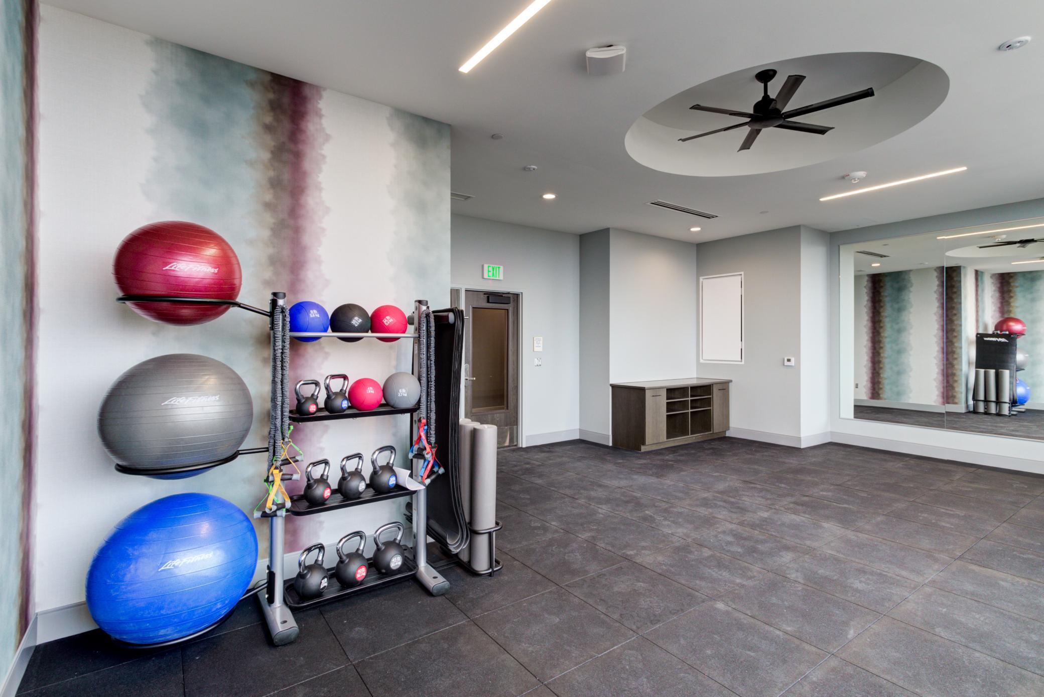 270 Hennepin Avenue, Unit 1513 Minneapolis, MN 55401 - Photo 16 of 43