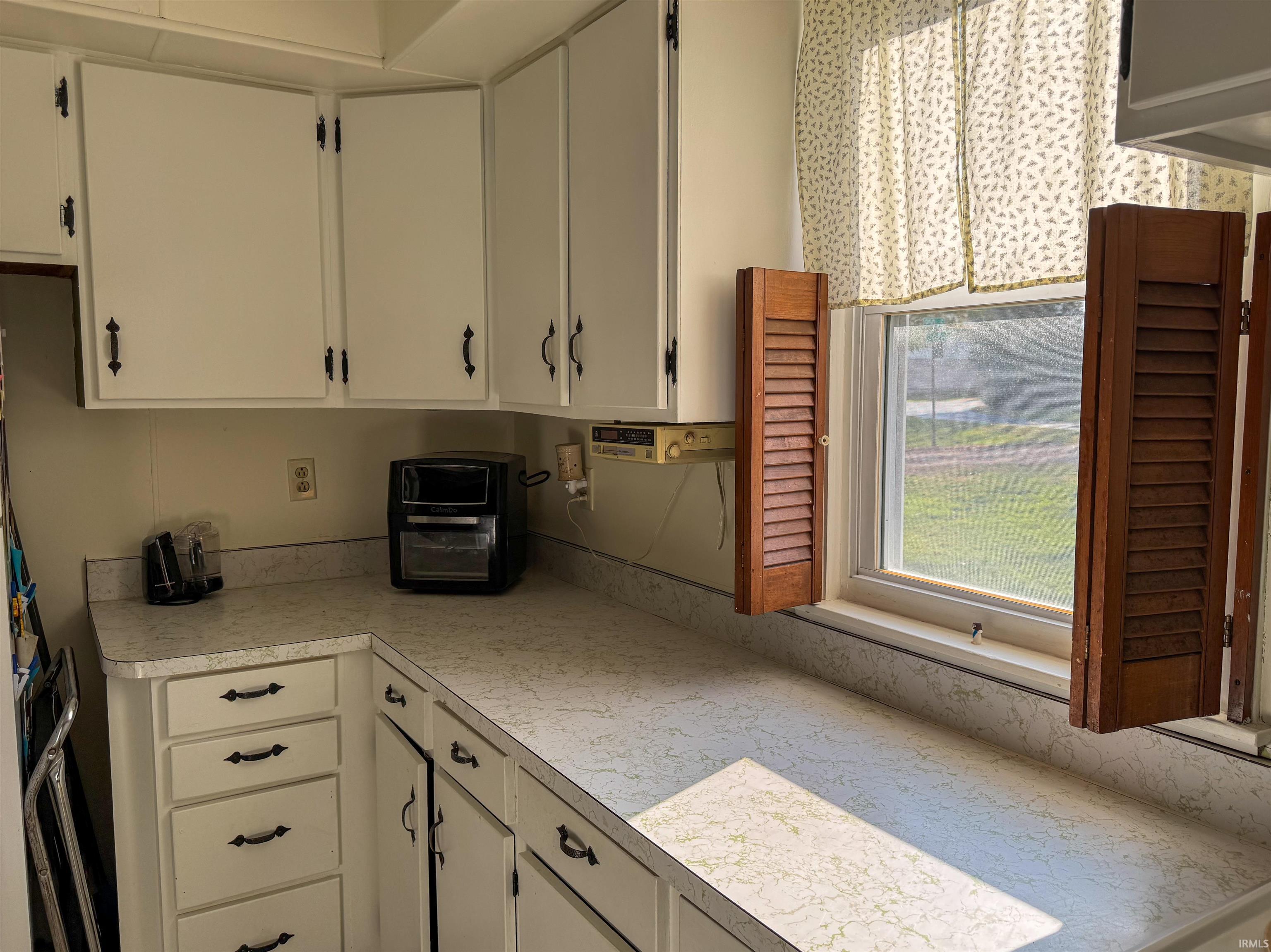 9489 3rd Street Geneva, IN 46740 - Photo 12 of 35 Gallery Image 12