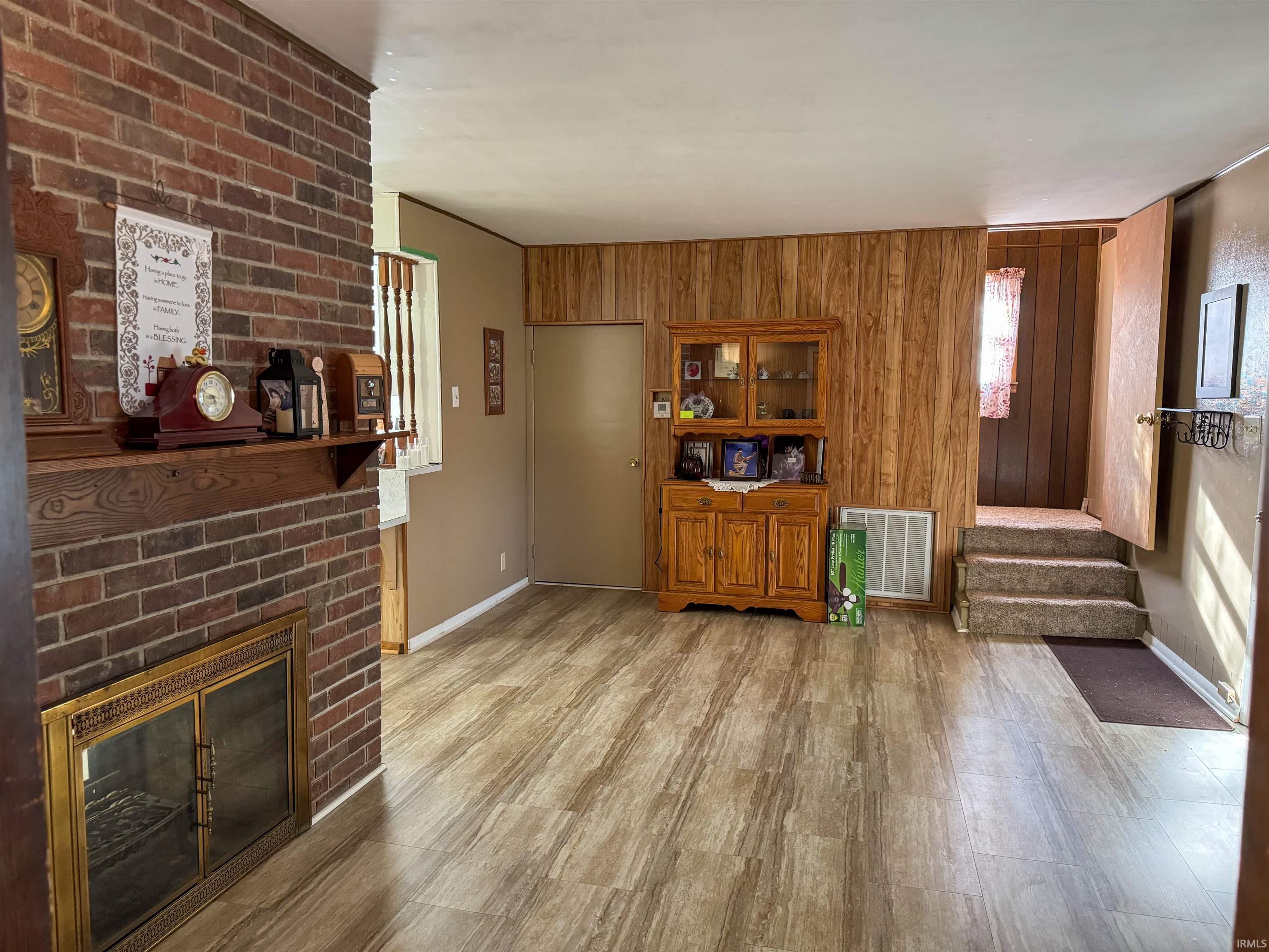 9489 3rd Street Geneva, IN 46740 - Photo 5 of 35 Gallery Image 5