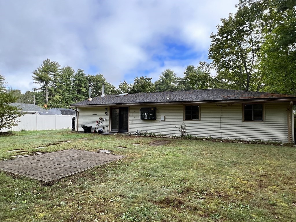 93 Michael Road Raynham, MA 02767 - Photo 12 of 34 Gallery Image 12