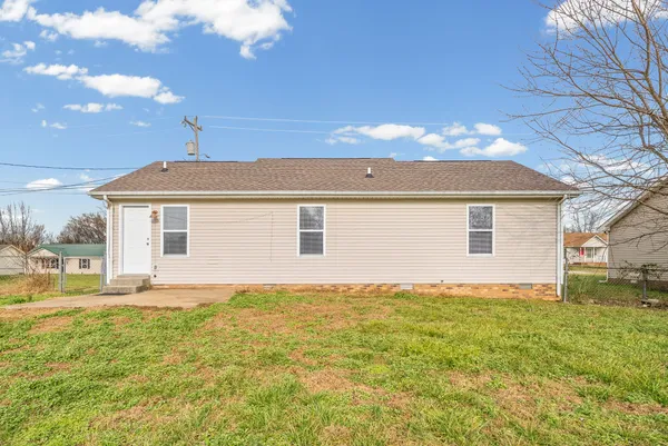 $1,250 | 1622 Hannibal Drive, Oak Grove, KY 42262