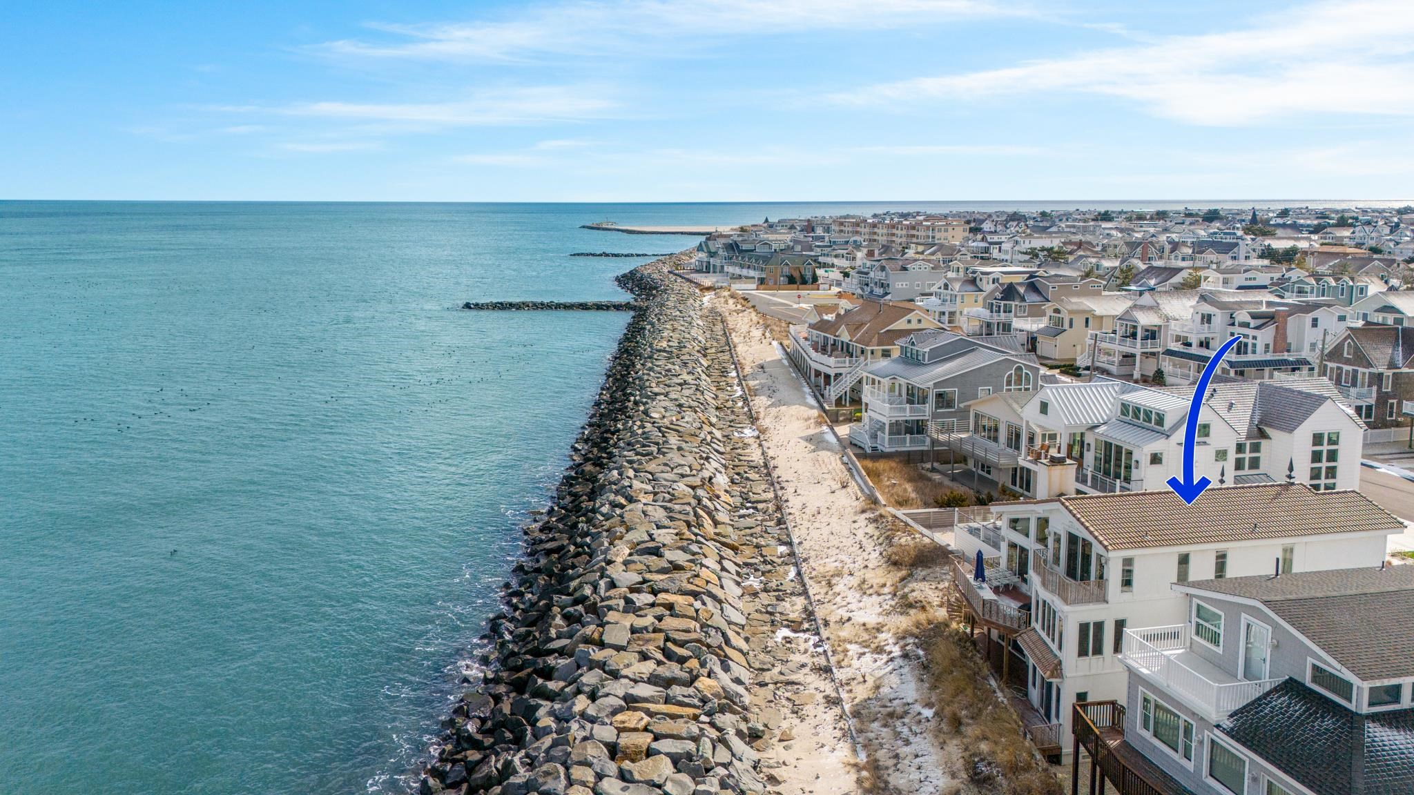 283 6th Street Avalon, NJ 08202 - Photo 3 of 36 a view of a city