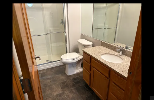 $2,100 | 16649 Oak Park Avenue, Unit 203, Tinley Park, IL 60477