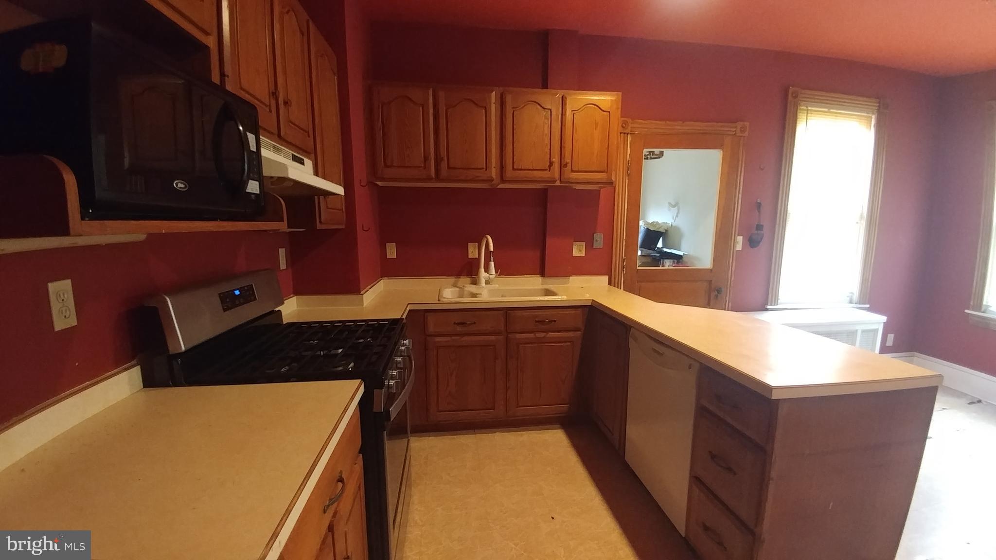 4 East Waverly Road Wyncote, PA 19095 - Photo 8 of 9