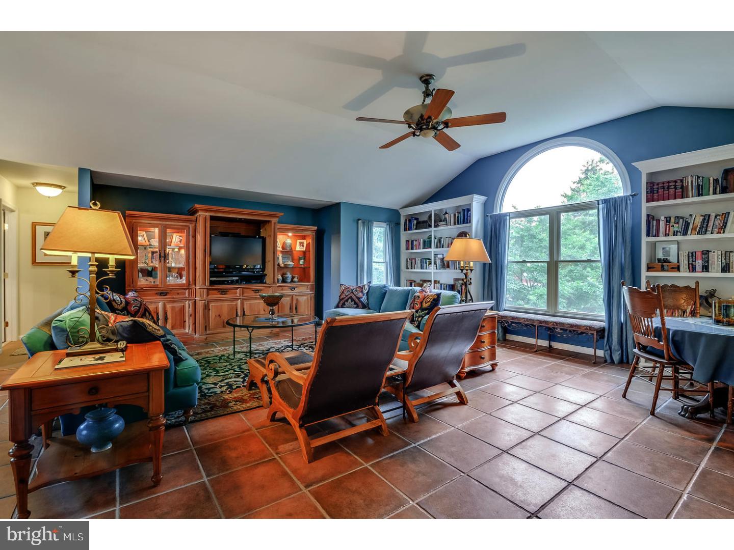 39 Brophy Drive Ewing, NJ 08638 - Photo 2 of 21
