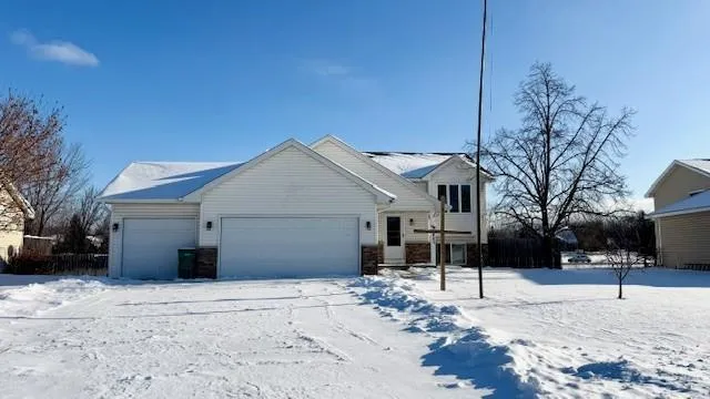 $277,500 | 5080 Edinburgh Way, Big Lake, MN 55309
