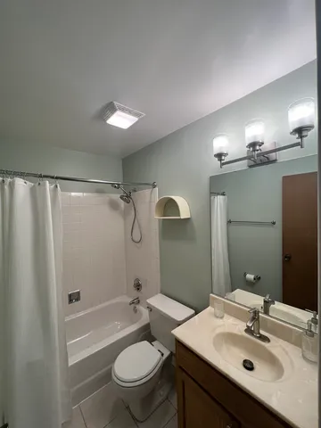 $2,000 | 2028 North Rand Road, Unit 104, Palatine, IL 60074