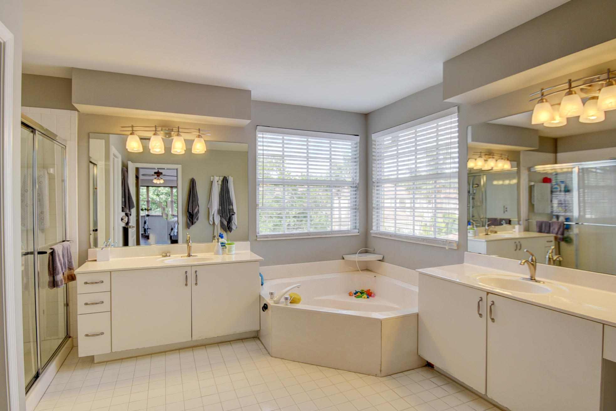 18044 Jazz Lane Boca Raton, FL 33496 - Photo 20 of 32 DSC_9739_40_41_42_43