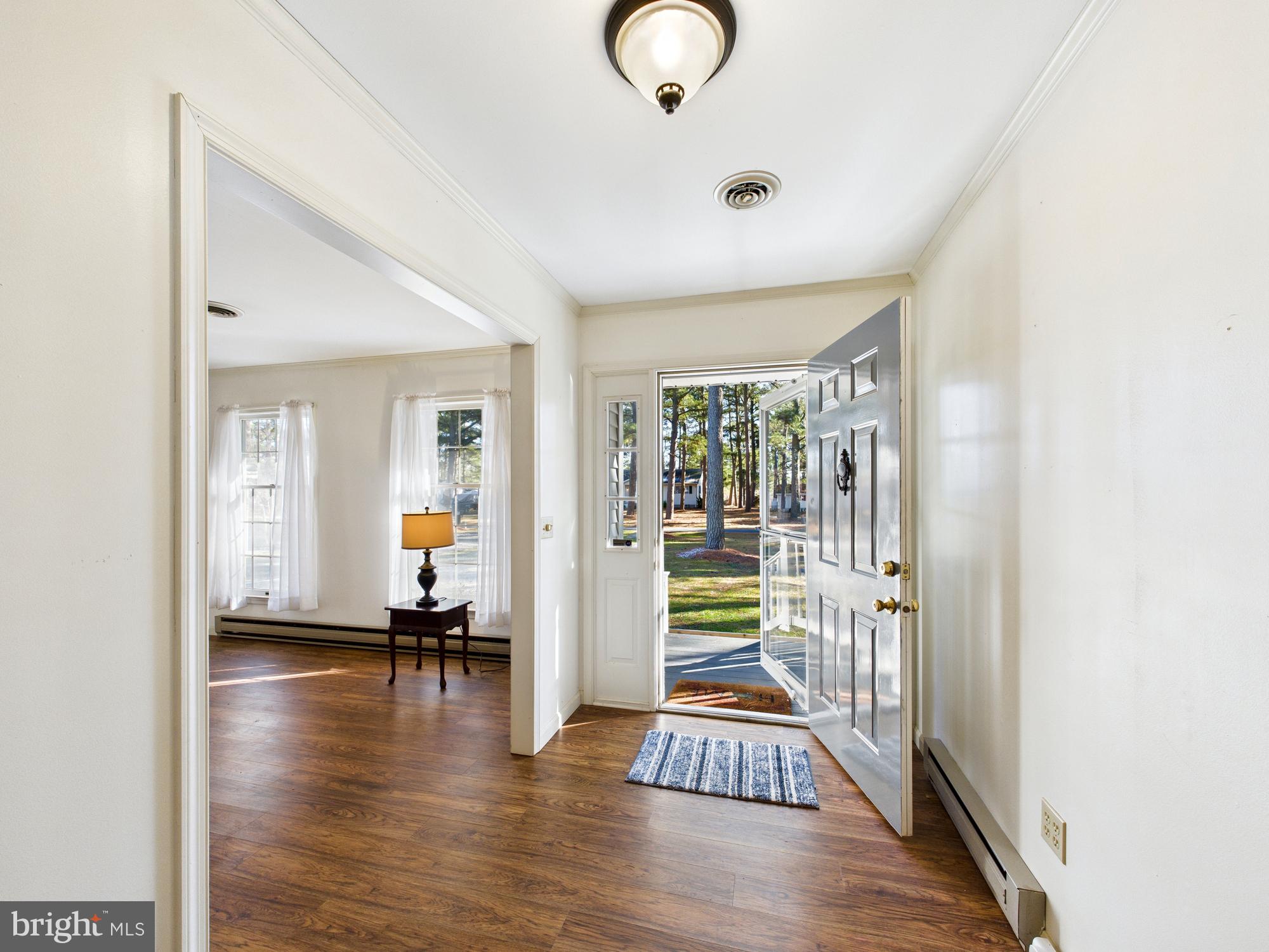 5046 Manokin Road Crisfield, MD 21817 - Photo 14 of 72 Welcoming front foyer