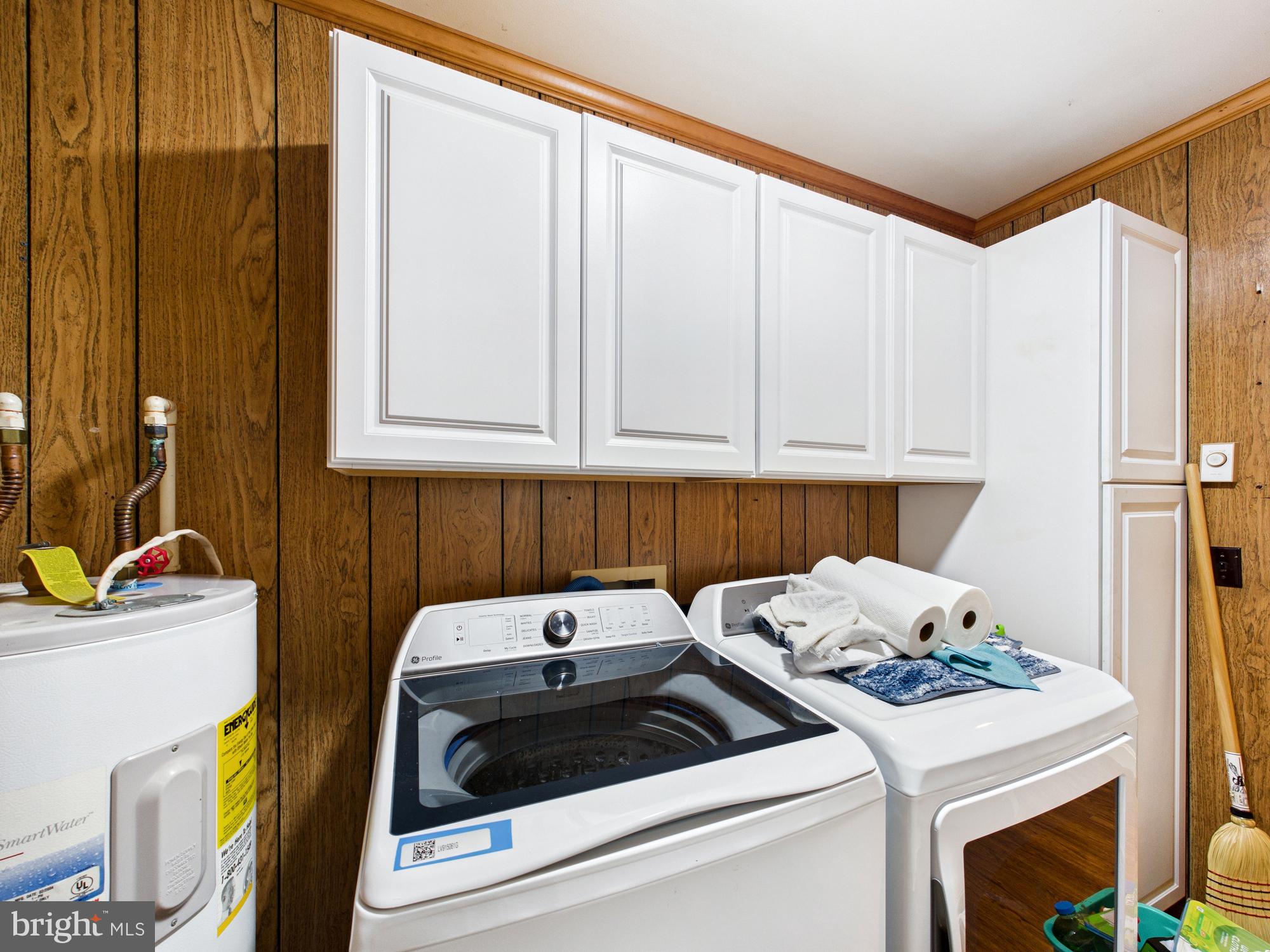 5046 Manokin Road Crisfield, MD 21817 - Photo 40 of 72 a utility room with dryer and washer