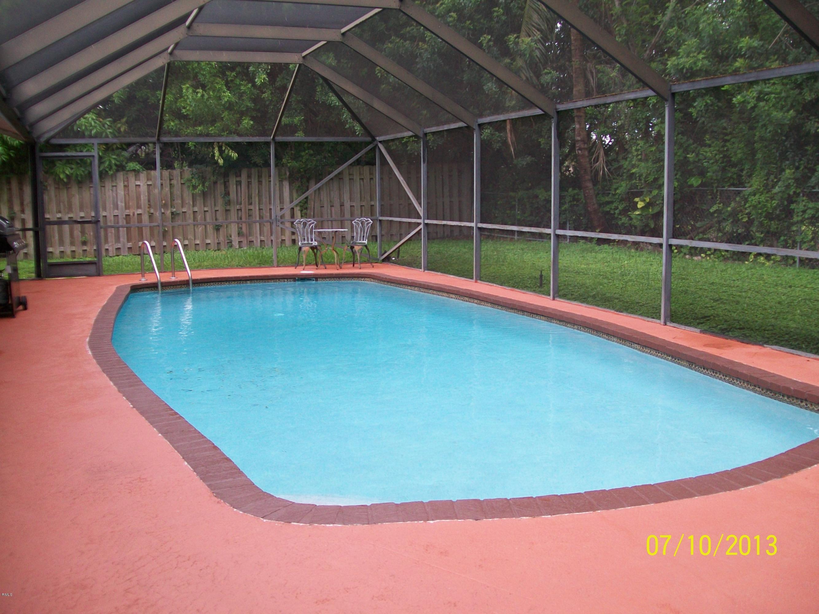 9718 Richmond Circle Boca Raton, FL 33434 - Photo 2 of 11 9718 Richmond Cr - POOL