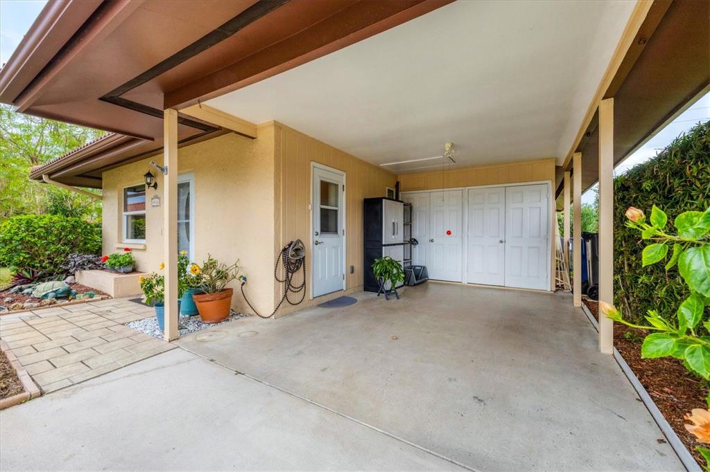 6416 Mercer Road Bradenton, FL 34207 - Photo 2 of 38 a view of a backyard