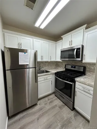 $2,100 | 37 El Camino Court, Unit 37, Coram, NY 11727