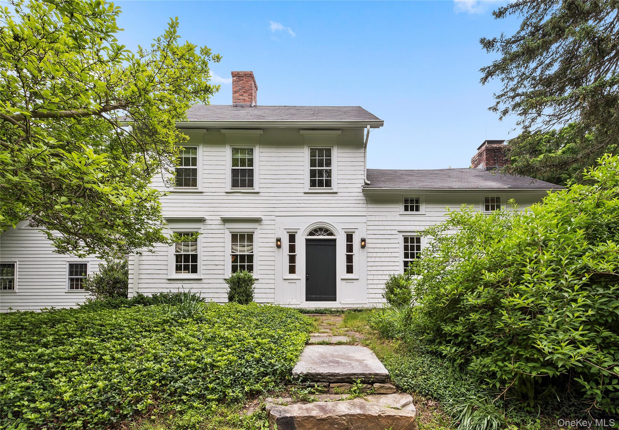 908 Old Post Road Bedford, NY 10506 - Photo 2 of 31