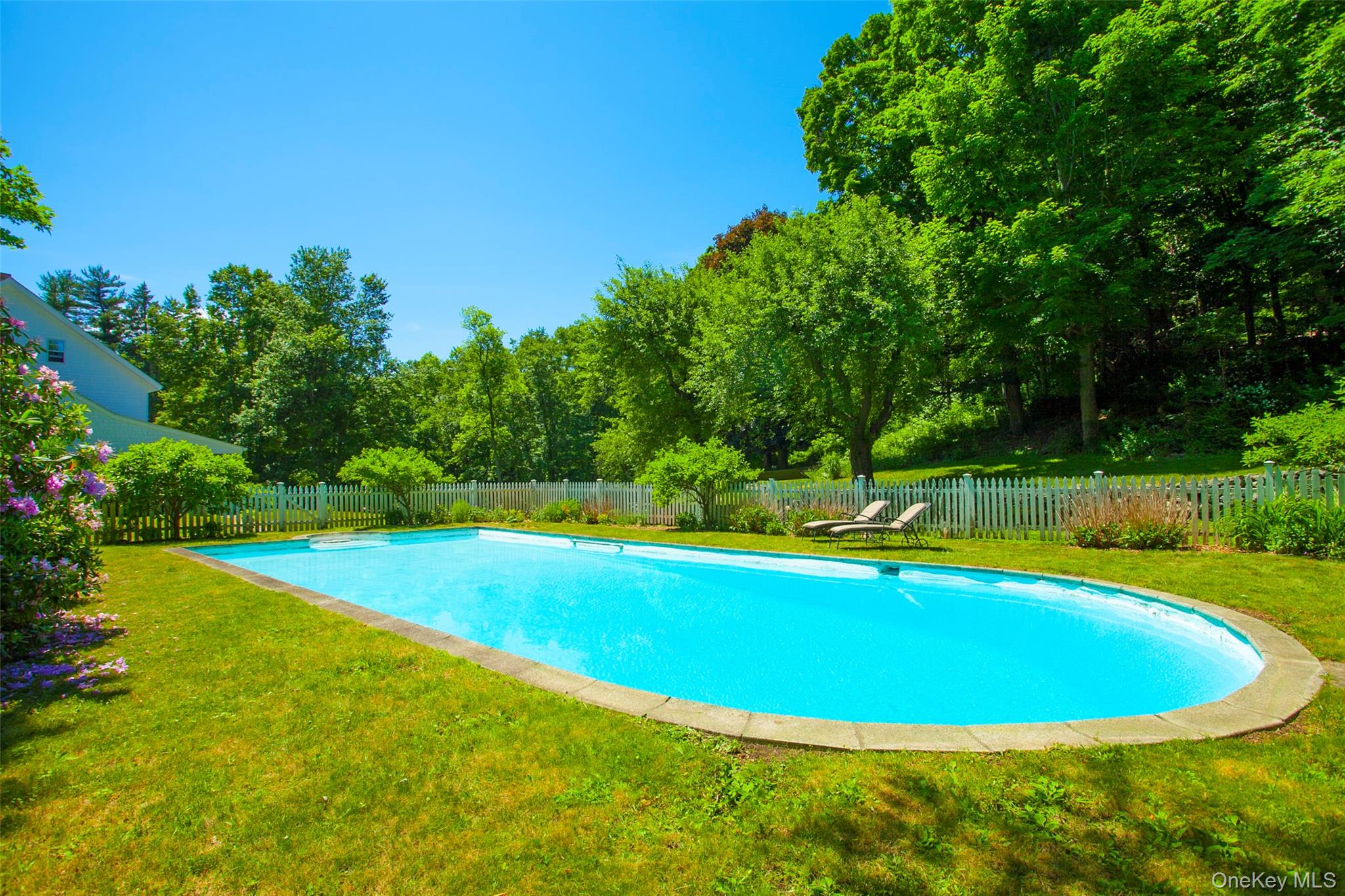 908 Old Post Road Bedford, NY 10506 - Photo 25 of 31