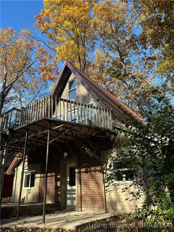 $285,000 | 5732 Maplewood Drive, Marysville, IN 47141