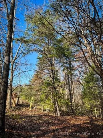 $285,000 | 5732 Maplewood Drive, Marysville, IN 47141