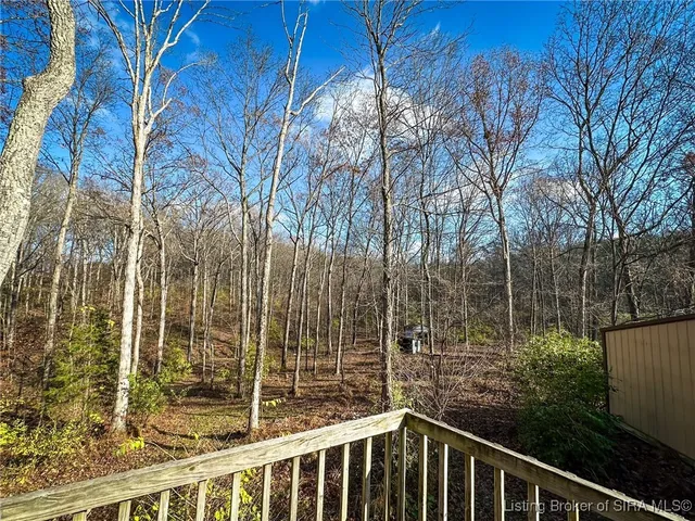 $285,000 | 5732 Maplewood Drive, Marysville, IN 47141