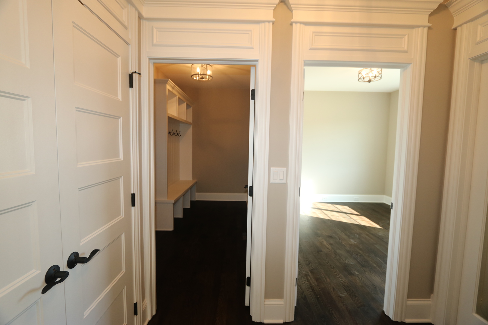 8613 High Stone Way Frankfort, IL 60423 - Photo 14 of 31 a bathroom with a bathtub