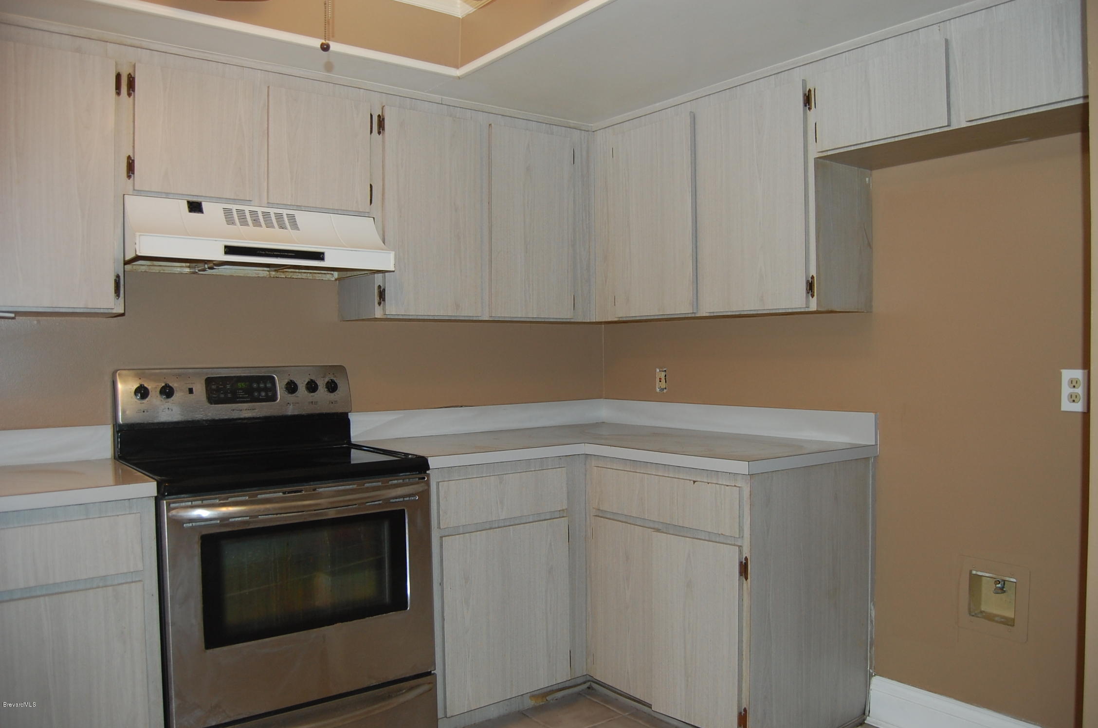 4168 Bayberry Drive Melbourne, FL 32901 - Photo 7 of 15 kitchen