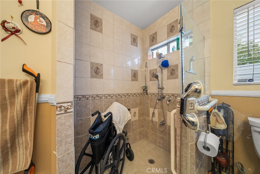 4006 York Boulevard Los Angeles, CA 90065 - Photo 17 of 33