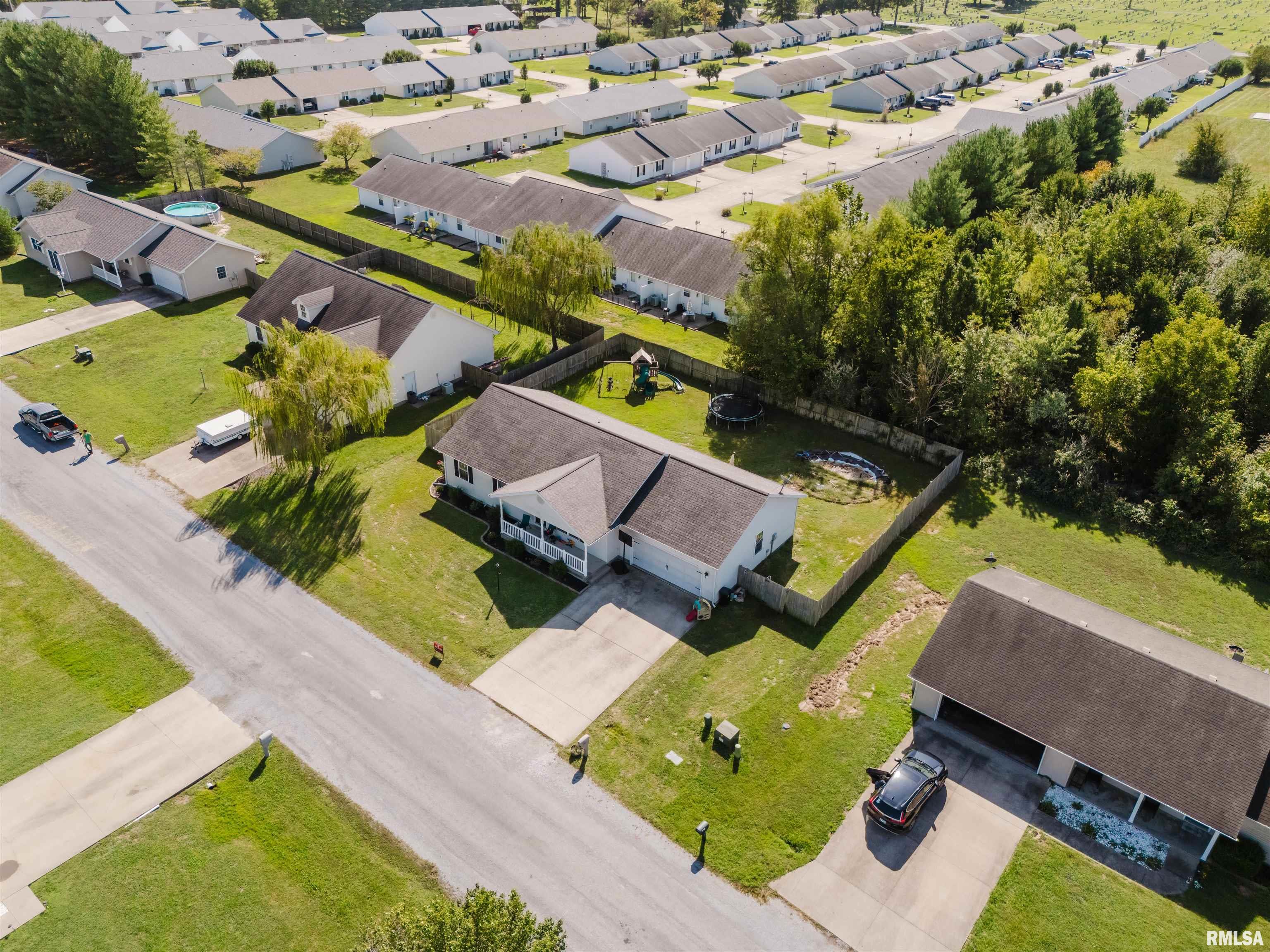 1702 Crown Road Herrin, IL 62948 - Photo 23 of 26