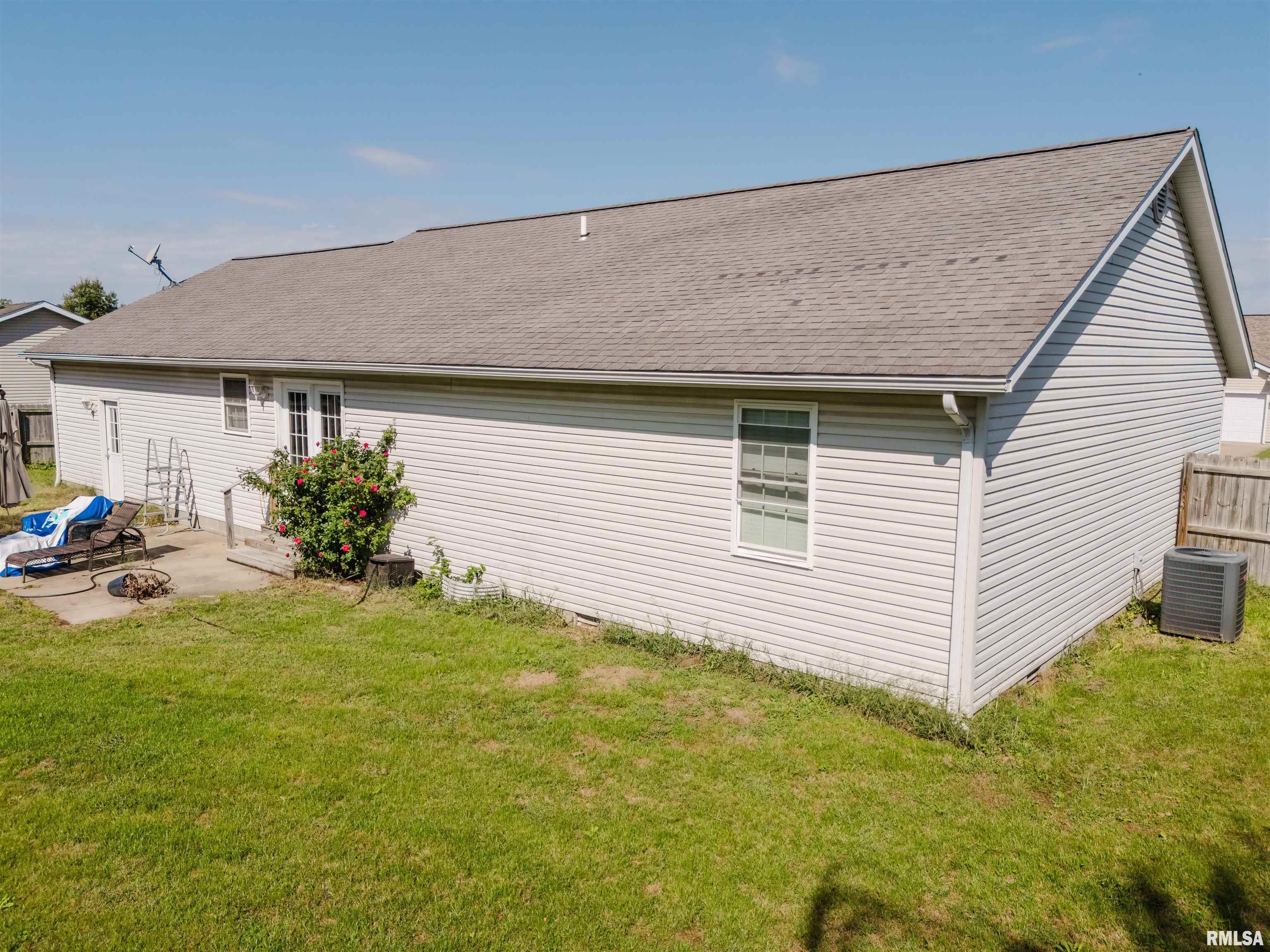 1702 Crown Road Herrin, IL 62948 - Photo 25 of 26