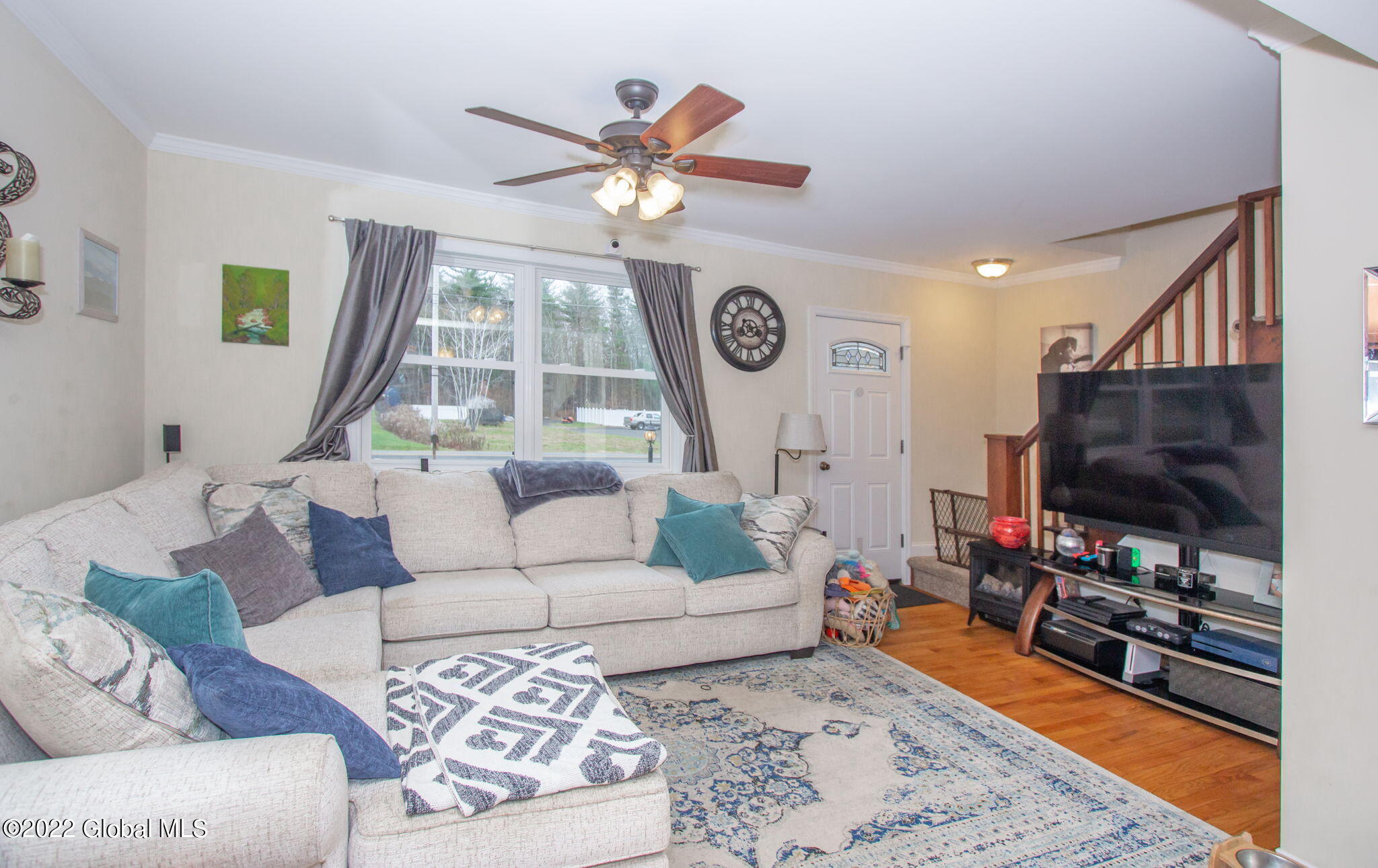 217 Morris Road Schenectady, NY 12303 - Photo 4 of 31 5-web-or-mls-217MorrisRd-5