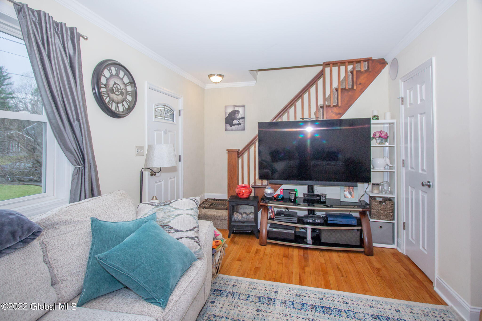 217 Morris Road Schenectady, NY 12303 - Photo 6 of 31 7-web-or-mls-217MorrisRd-7