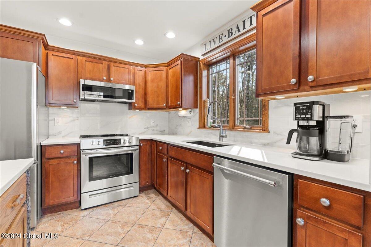 2320 Ridge Road Queensbury, NY 12804 - Photo 6 of 38 15-DOD09517