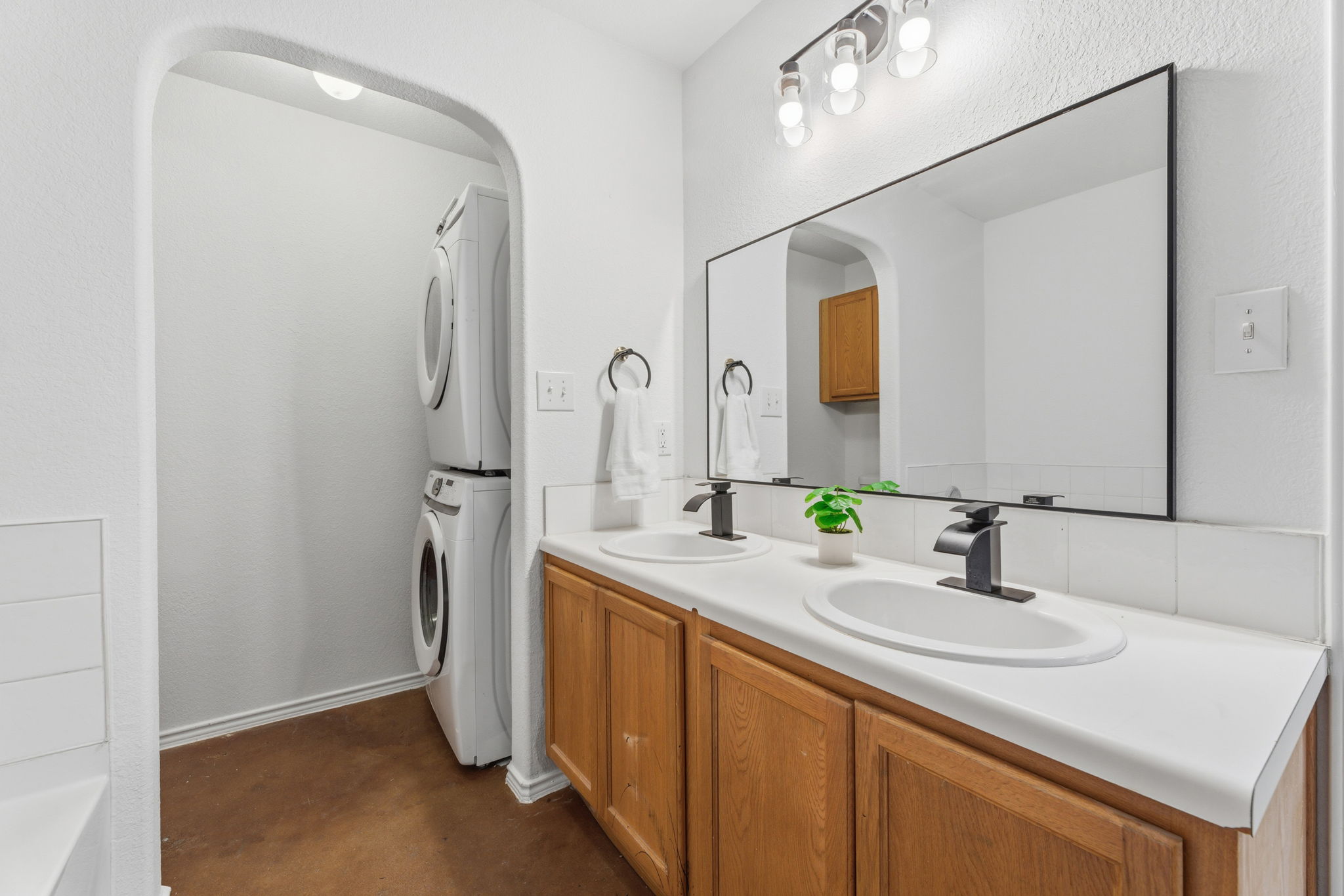 4516 Felicity Lane Austin, TX 78725 - Photo 20 of 33 Modern touches elevate the primary bath