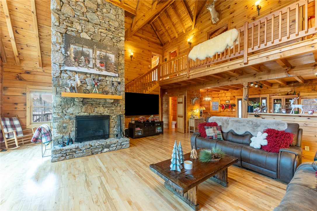 105 Cedar Cove Sunset, SC 29685 - Photo 8 of 49