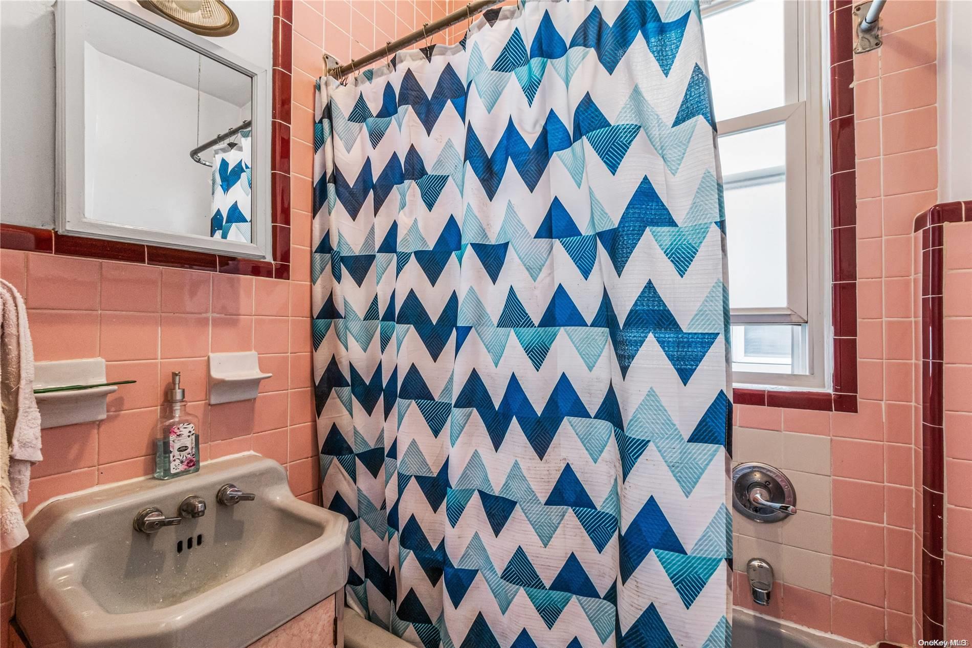 46-03 104th Street Queens, NY 11368 - Photo 20 of 24