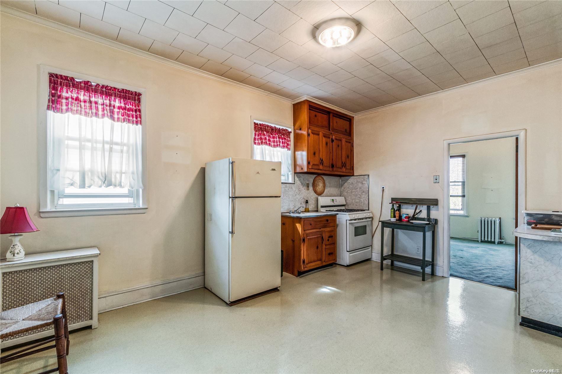 46-03 104th Street Queens, NY 11368 - Photo 9 of 24