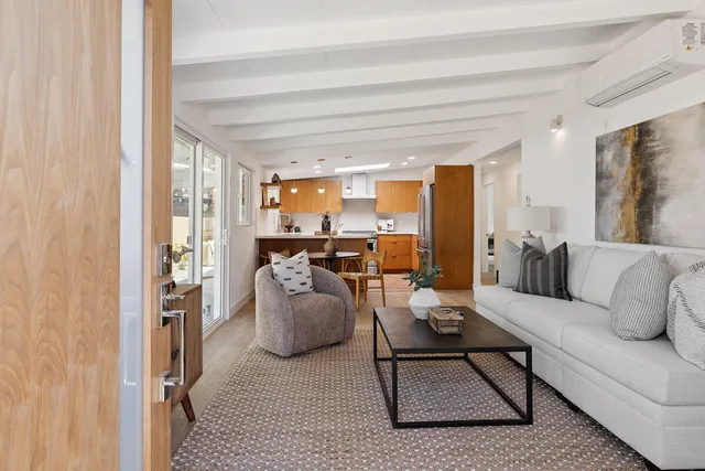 $1,399,000 | 21 La Cadena Street, Santa Barbara, CA 93103