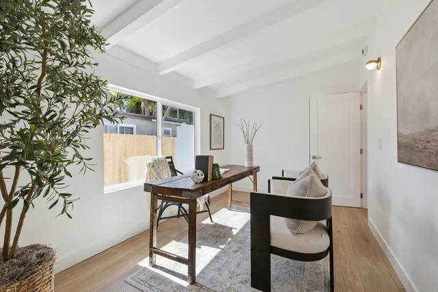 $1,399,000 | 21 La Cadena Street, Santa Barbara, CA 93103